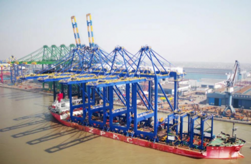 ZPMC海南洋浦項(xiàng)目4臺岸橋發(fā)運(yùn)